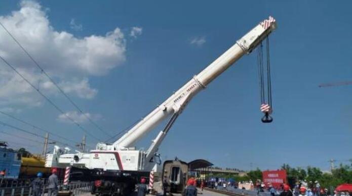 安裝多等級高壓近電報警器為施工機械增加“高壓檢驗員” 安裝多等級高壓近電報警器為施工機械增加“高壓檢驗員”